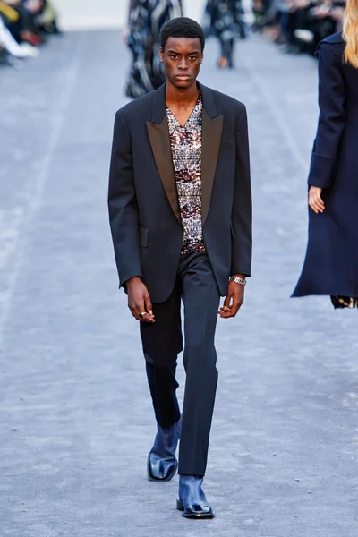 Look 36